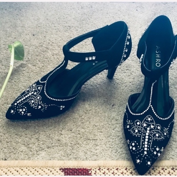Ashro Classy Black Velvet Rhinestone T Strap Pumps Size 10 Medium - Picture 4 of 11